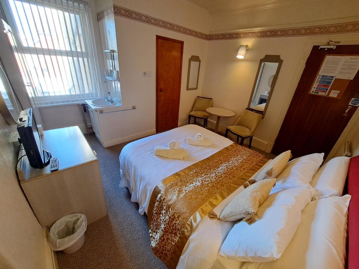 Lily Hotel بلاكبول المظهر الخارجي الصورة