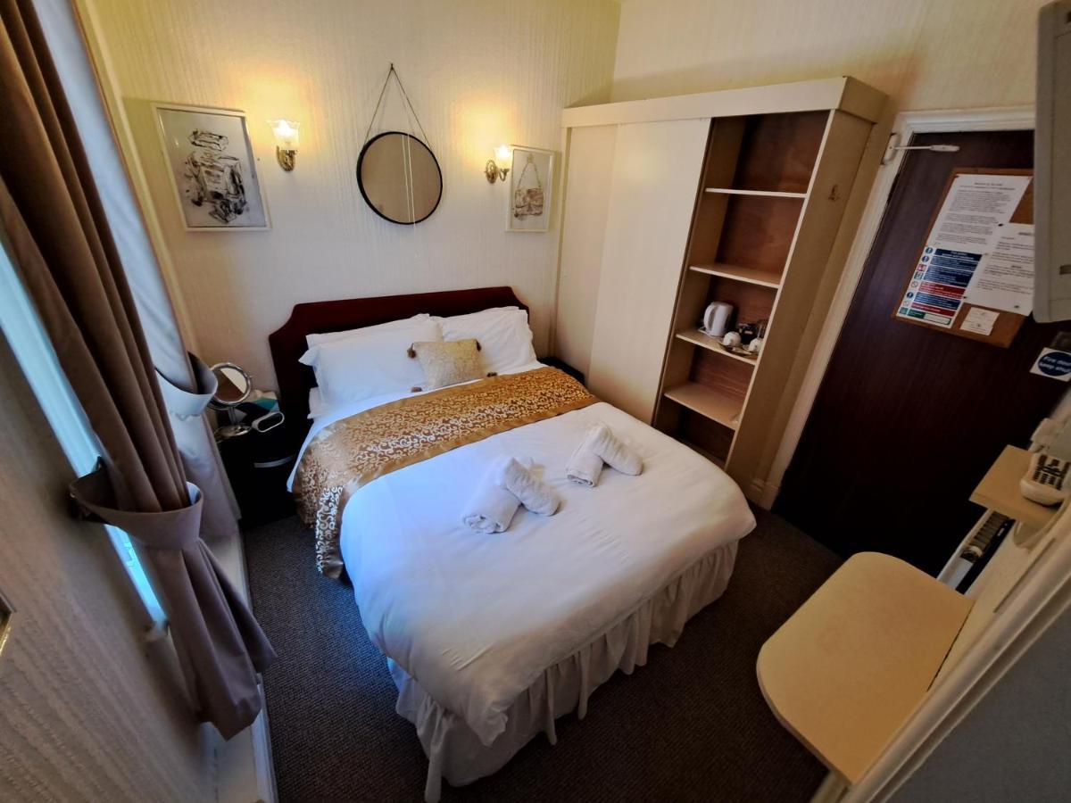 Lily Hotel بلاكبول المظهر الخارجي الصورة